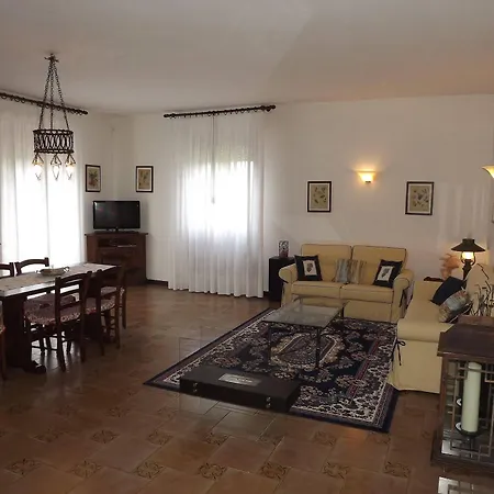 Tenuta I Lecci Di Gurian Roberta Maura Hotel 3*